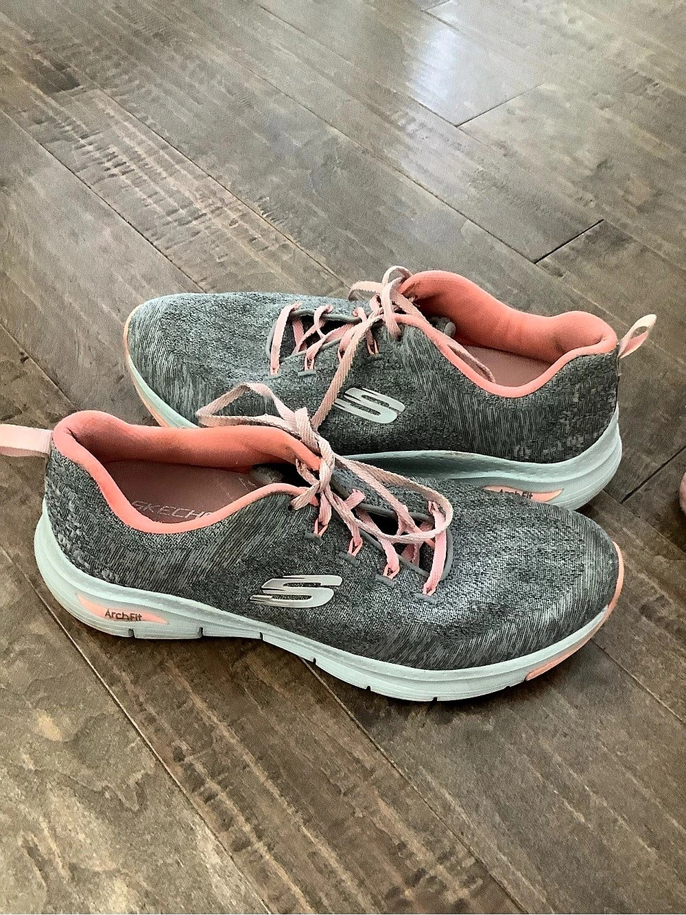 Skechers Arch Fit Athletic Shoes Gray & Pink US 11